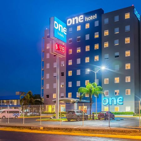 One Monterrey Aeropuerto Hotel Apodaca Екстериор снимка