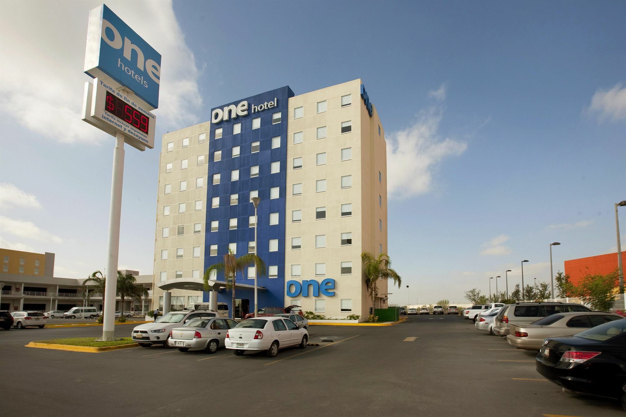 One Monterrey Aeropuerto Hotel Apodaca Екстериор снимка