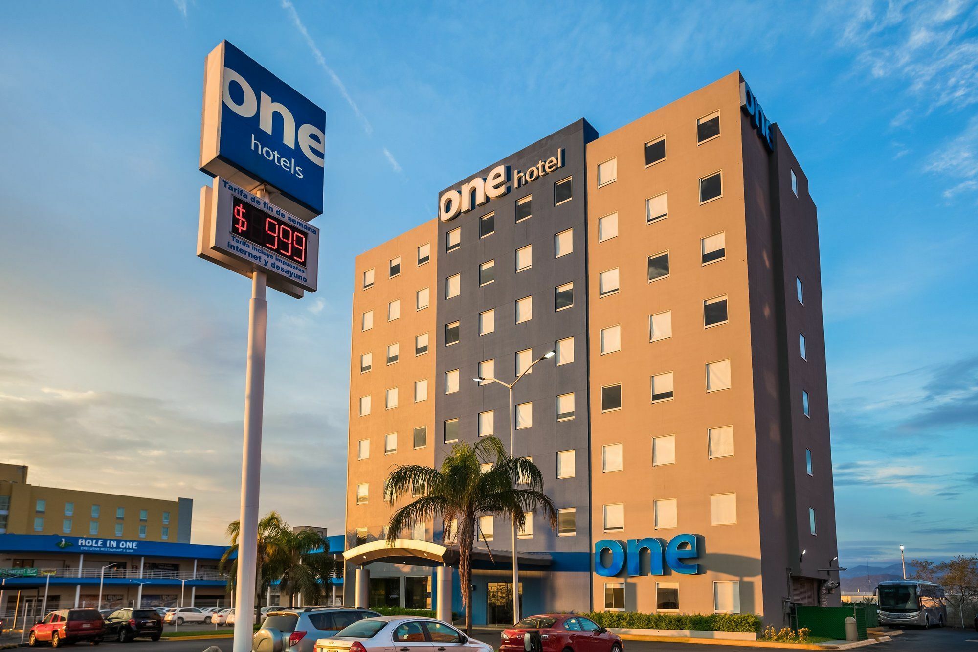 One Monterrey Aeropuerto Hotel Apodaca Екстериор снимка