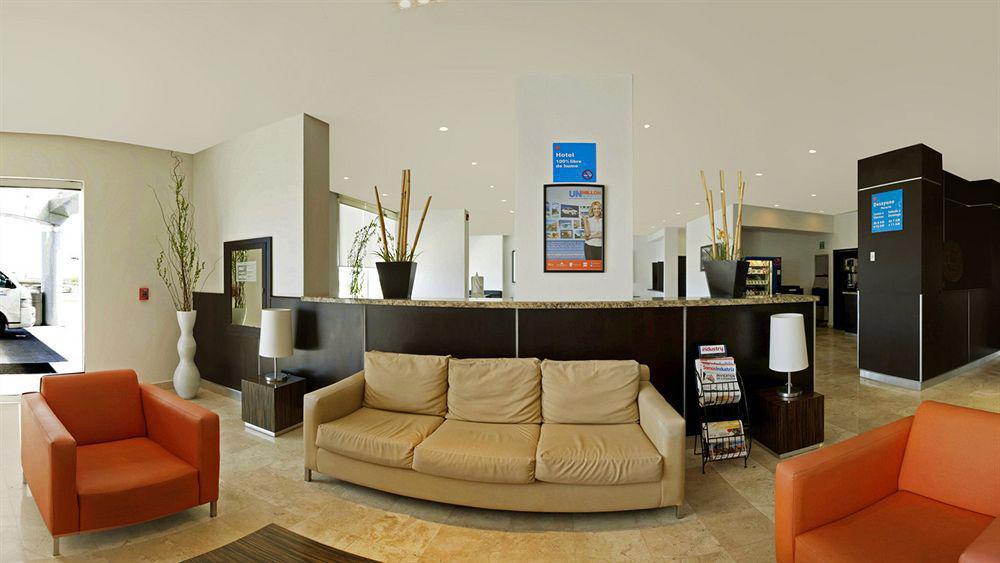 One Monterrey Aeropuerto Hotel Apodaca Екстериор снимка